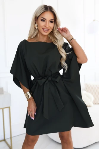 Tumši haki - mini kleita Numoco ar platām kimono piedurknēm un sasienamu jostu viduklī}